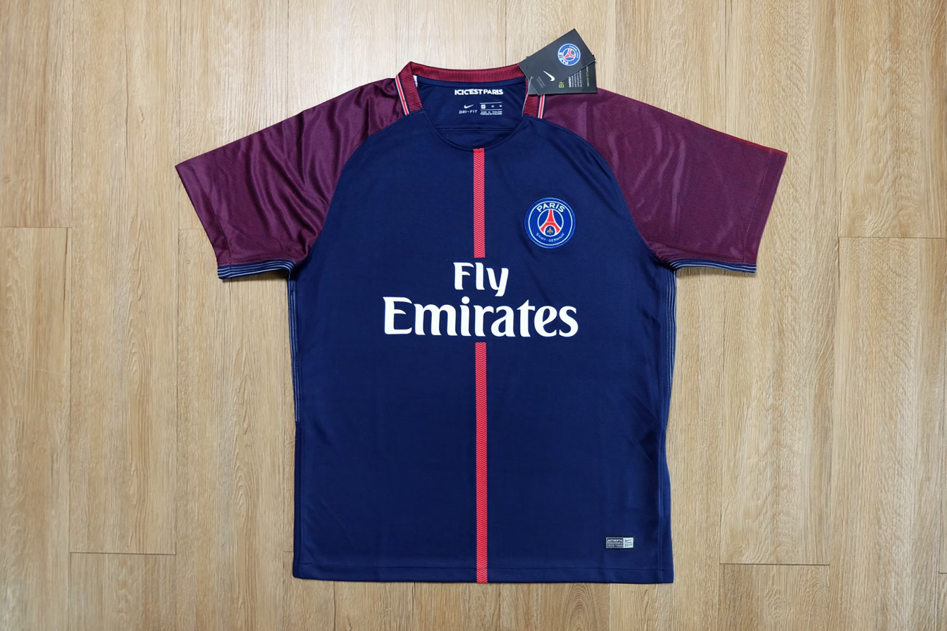 เสื้อบอลย้อนยุค ปารีส เหย้า ปี 2017/18 เกรดแฟนบอล (AAA) Retro PSG Home Jersey 2017/18