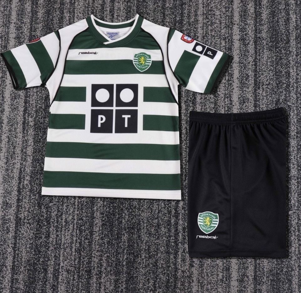 Retro ชุดฟุตบอลเด็กย้อนยุค - ทีมสปอร์ตติ้ง ลิสบอน เกรดแฟนบอล 2002-03