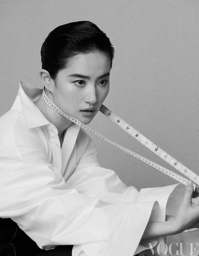 Pre - นิตยสาร Vogue หลิวอี้เฟย LiuYifei 2024