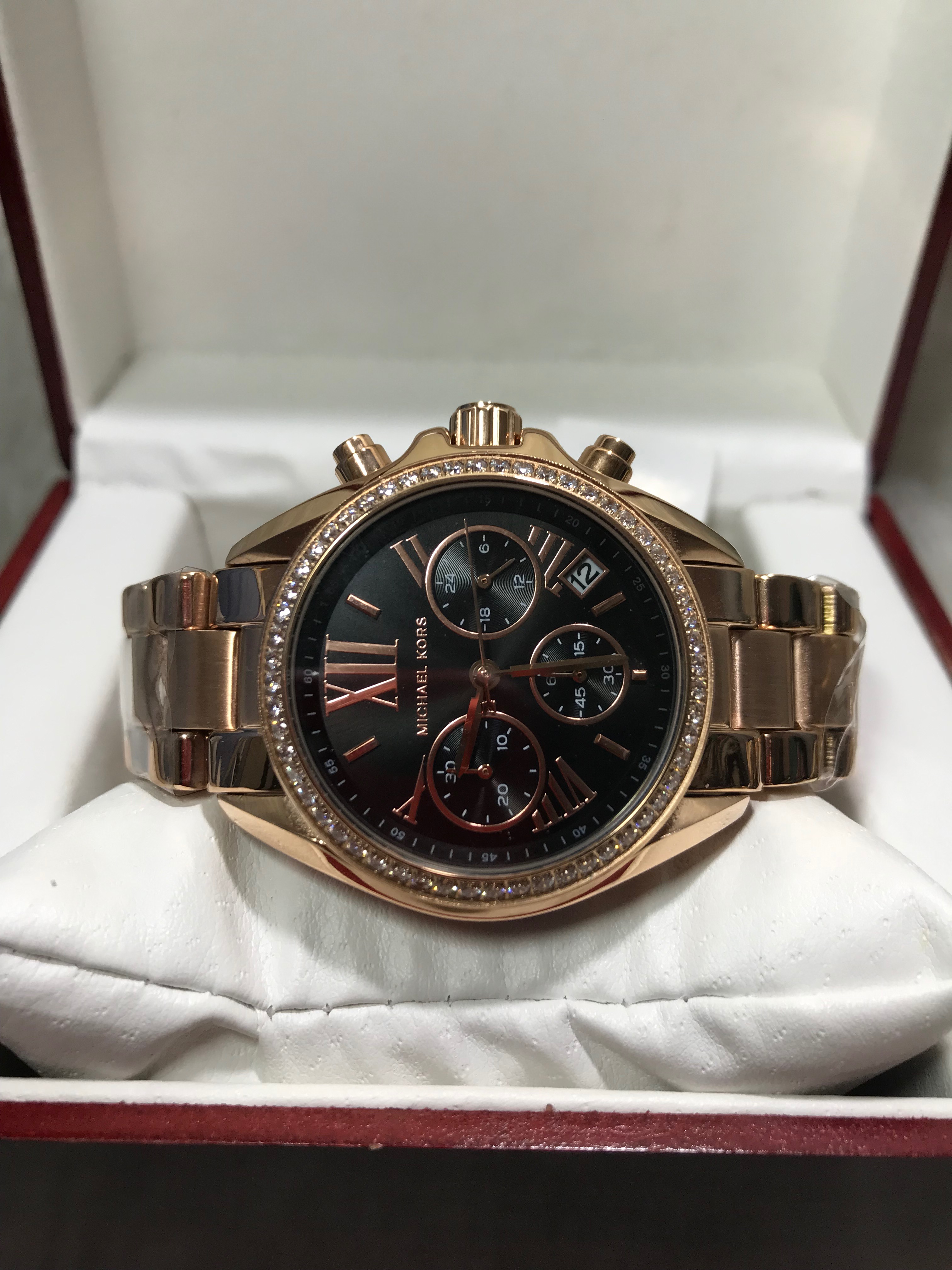 Michael Kors (MK)