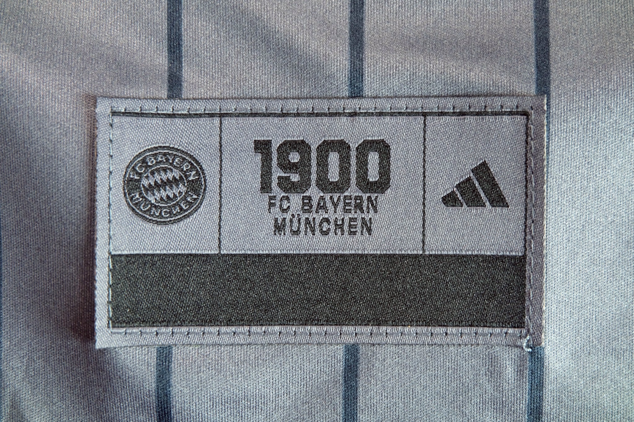 เสื้อเบสบอล Baseball ทีมบาเยิน สีกรมท่า เกรดเเฟนบอลพรีเมี่ยม 2025