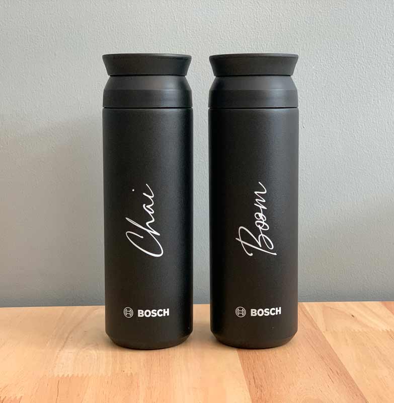 กระบอกน้ำเก็บความเย็น พร้อมพิมพ์ชื่อบุคคล Personalized Bottle