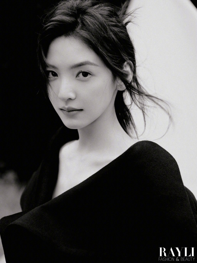 Pre - นิตยสาร 瑞丽服饰美容 Ruili/ Rayli จางรั่วหนาน ZhangRuoNan 2024