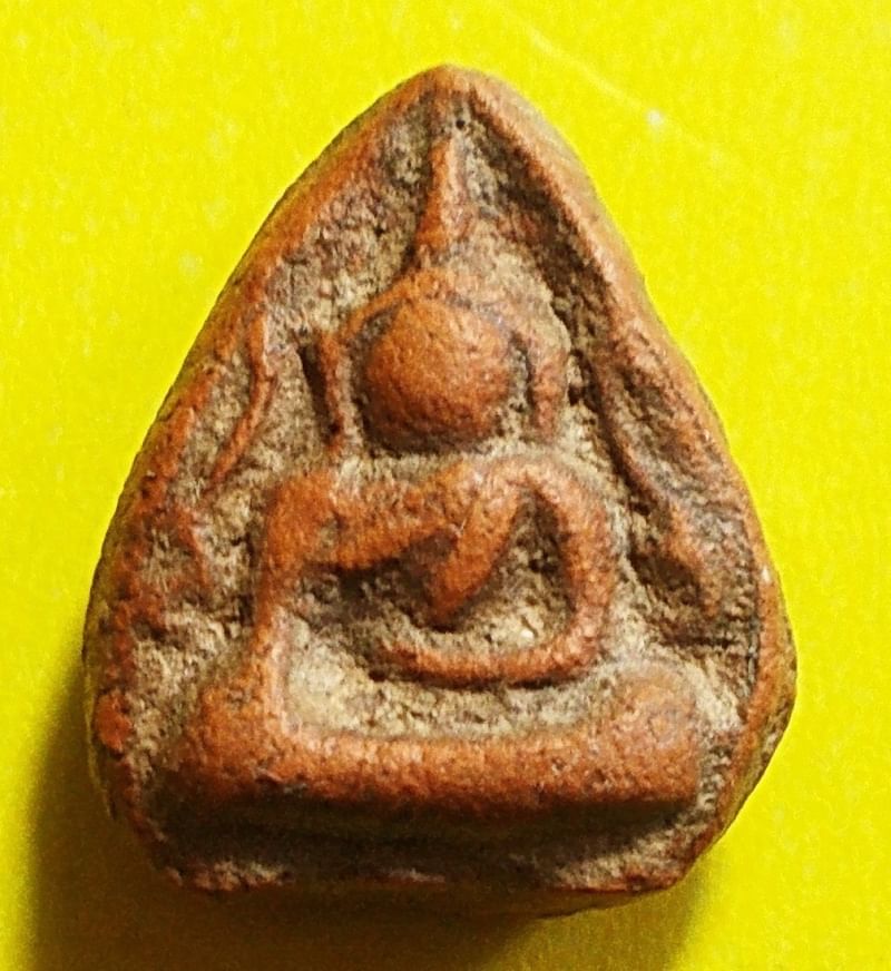 พระเนื้อดิน กรุวังมะสะ พิษณุโลก พิมพ์นางพญาสองหน้า