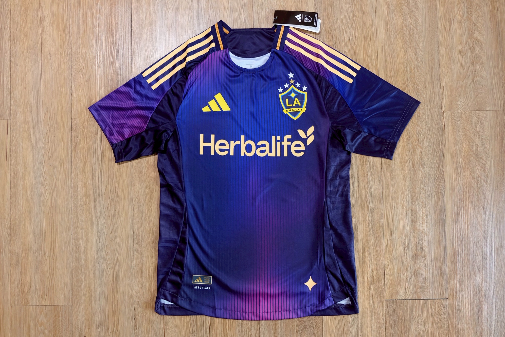 เสื้อฟุตบอลเเอลเอ กาเเล็กซี่ เหย้า สีม่วง Player Edition เกรดนักเตะ 2025