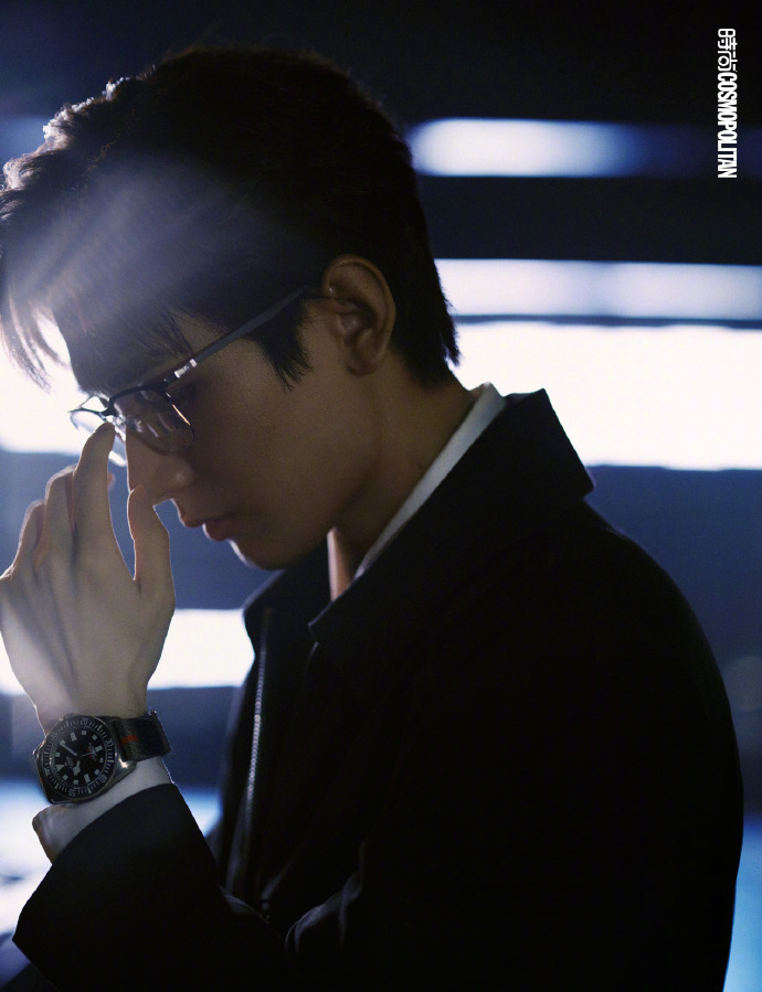 Pre - นิตยสาร Cosmopolitan เฉิงอี้ ChengYi 2024+การ์ด