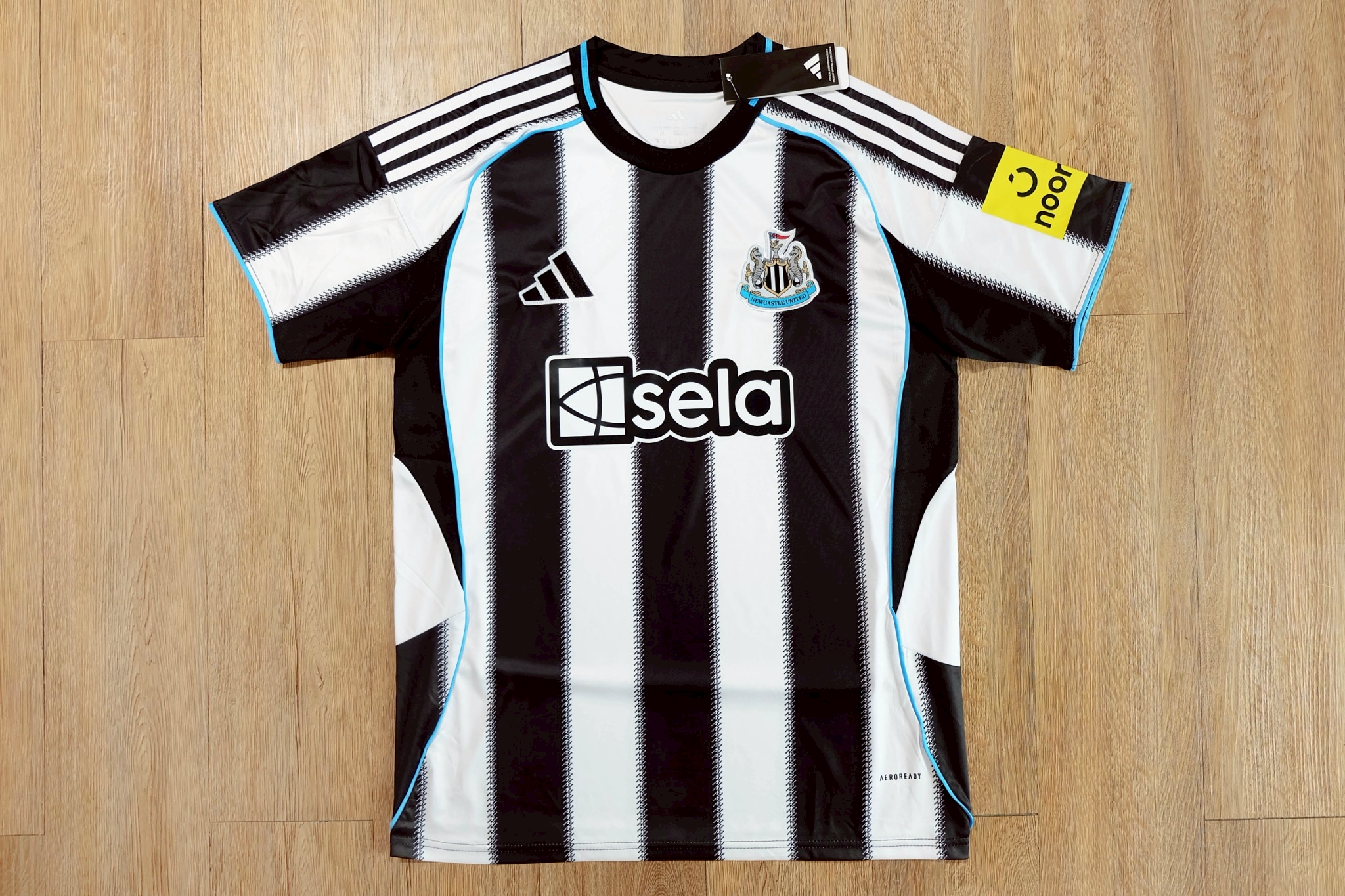 มาใหม่ เสื้อฟุตบอลนิวคาสเซิล เหย้า Fans Edition เกรดแฟนบอล 2025