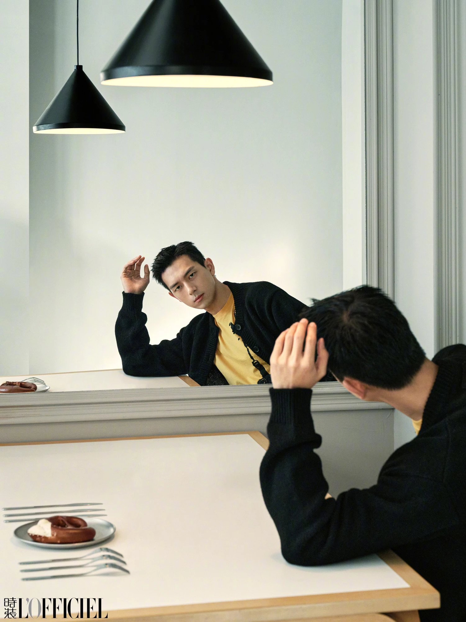 Pre - นิตยสาร L'OFFICIEL หลี่เซี่ยน LiXian 2023 +โปสเตอร์พับ