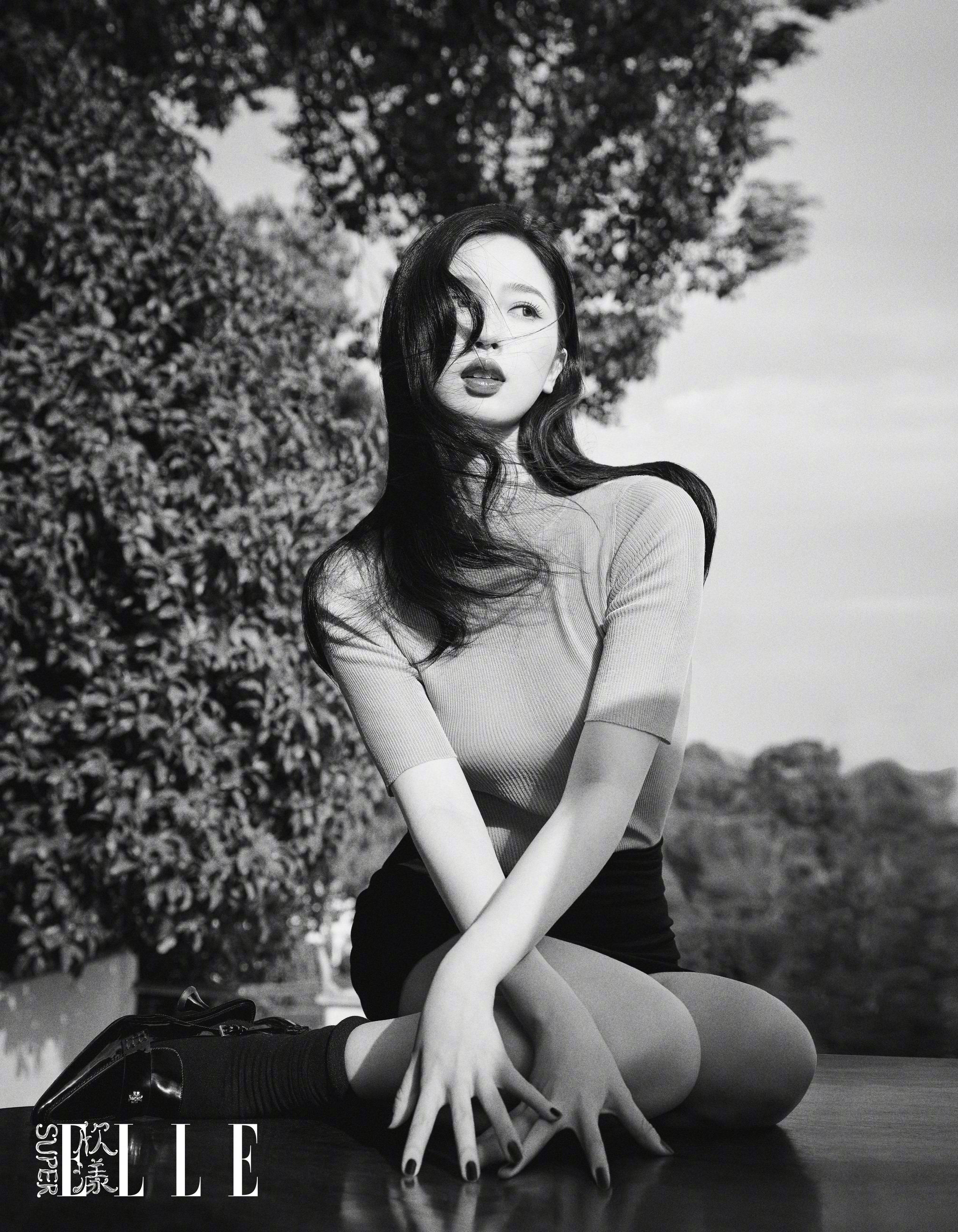 Pre - นิตยสาร Super ELLE YuShuxin อวี๋ซูซิน EstherYu 2023