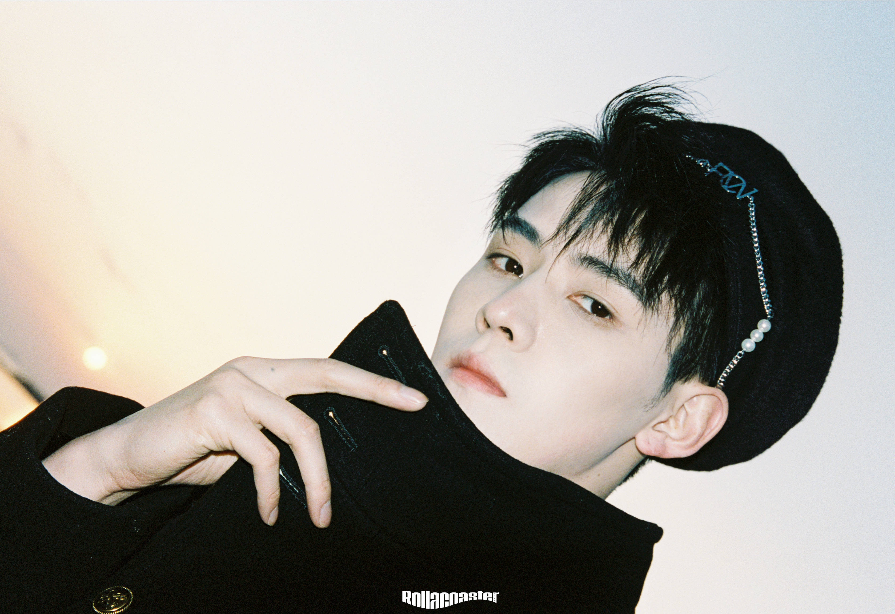 Pre - นิตยสาร Rollacoaster เหรินหาว 任豪 RenHao 2022