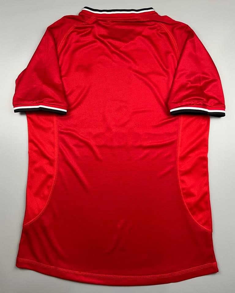 Retro เสื้อบอลย้อนยุค แมนยู 2000 เหย้า Retro Manchester United Home เรโทร คลาสสิค 2000-02