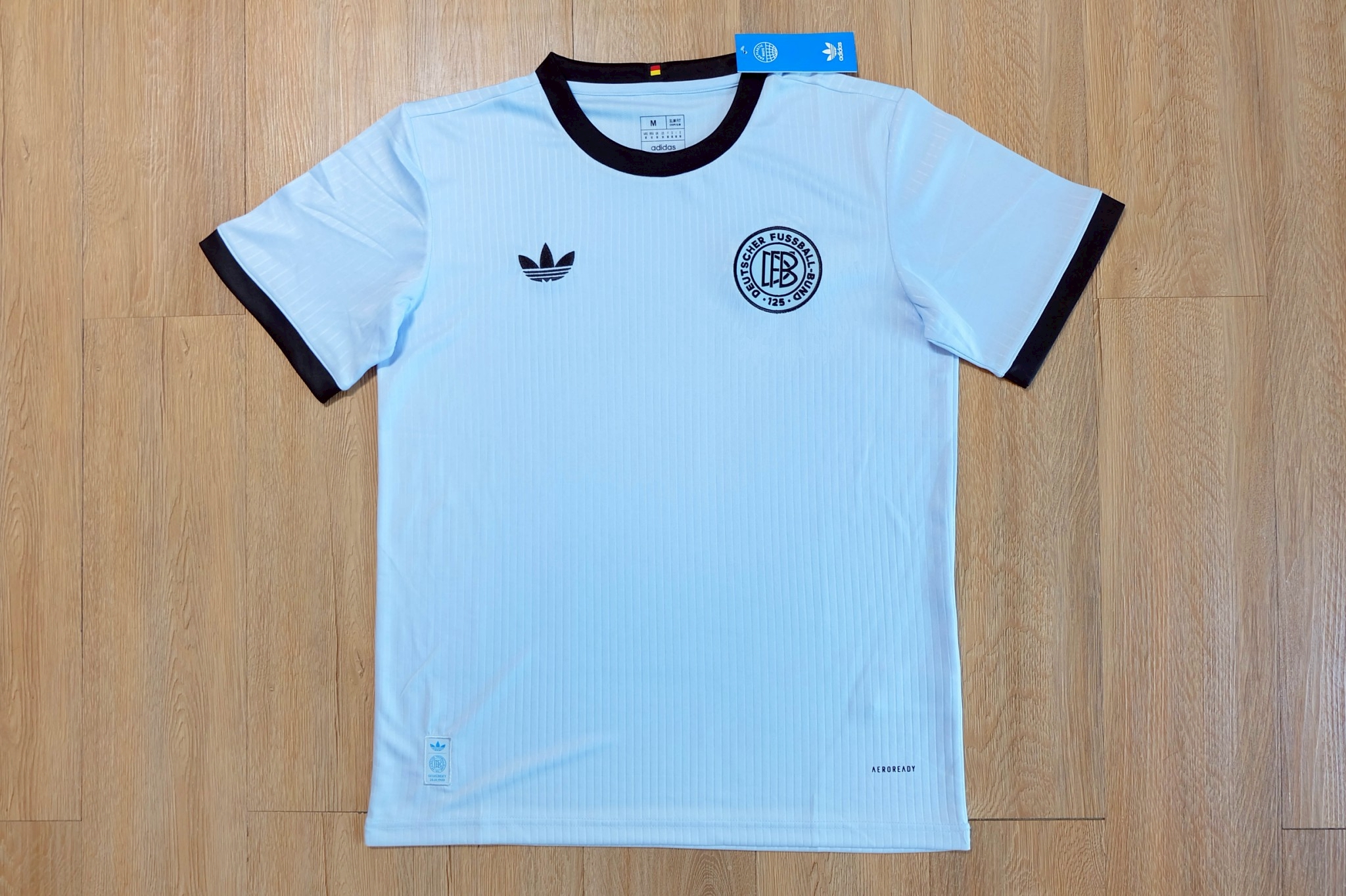 เสื้อทีมชาติเยอรมัน สีฟ้า รุ่นพิเศษ 2025