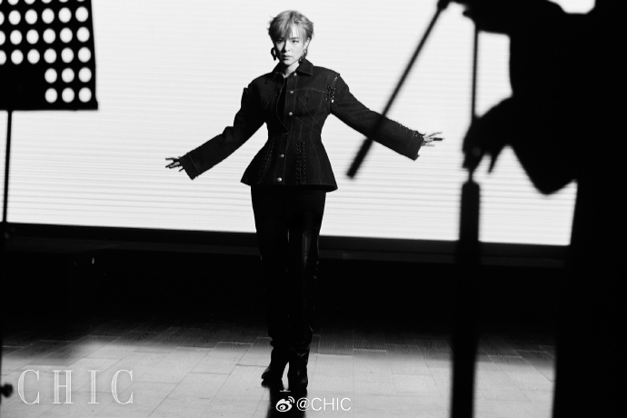 Pre - นิตยสาร CHIC ซันนี่เกวลิน sunnee 2024