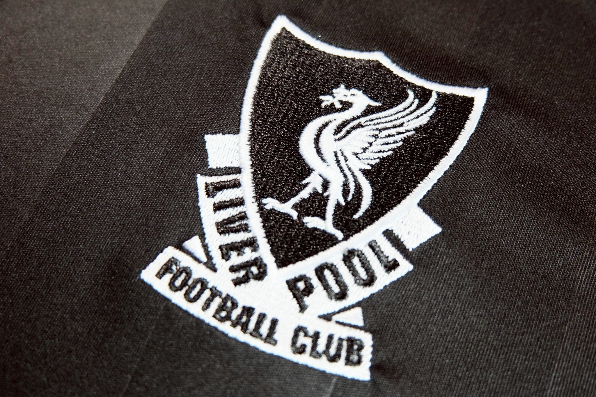 มาใหม่เสื้อฟุตบอลลิเวอร์พูล สีดำ เกรดแฟนบอล 2025