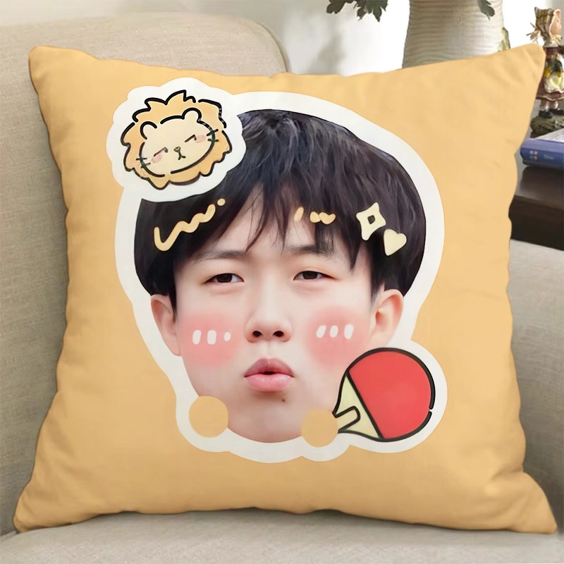 Pre - หมอนลายหวังฉู่ชิน WangChuqin 王楚钦 (ไม่ใช่สินค้าอฟช.) 40 cm