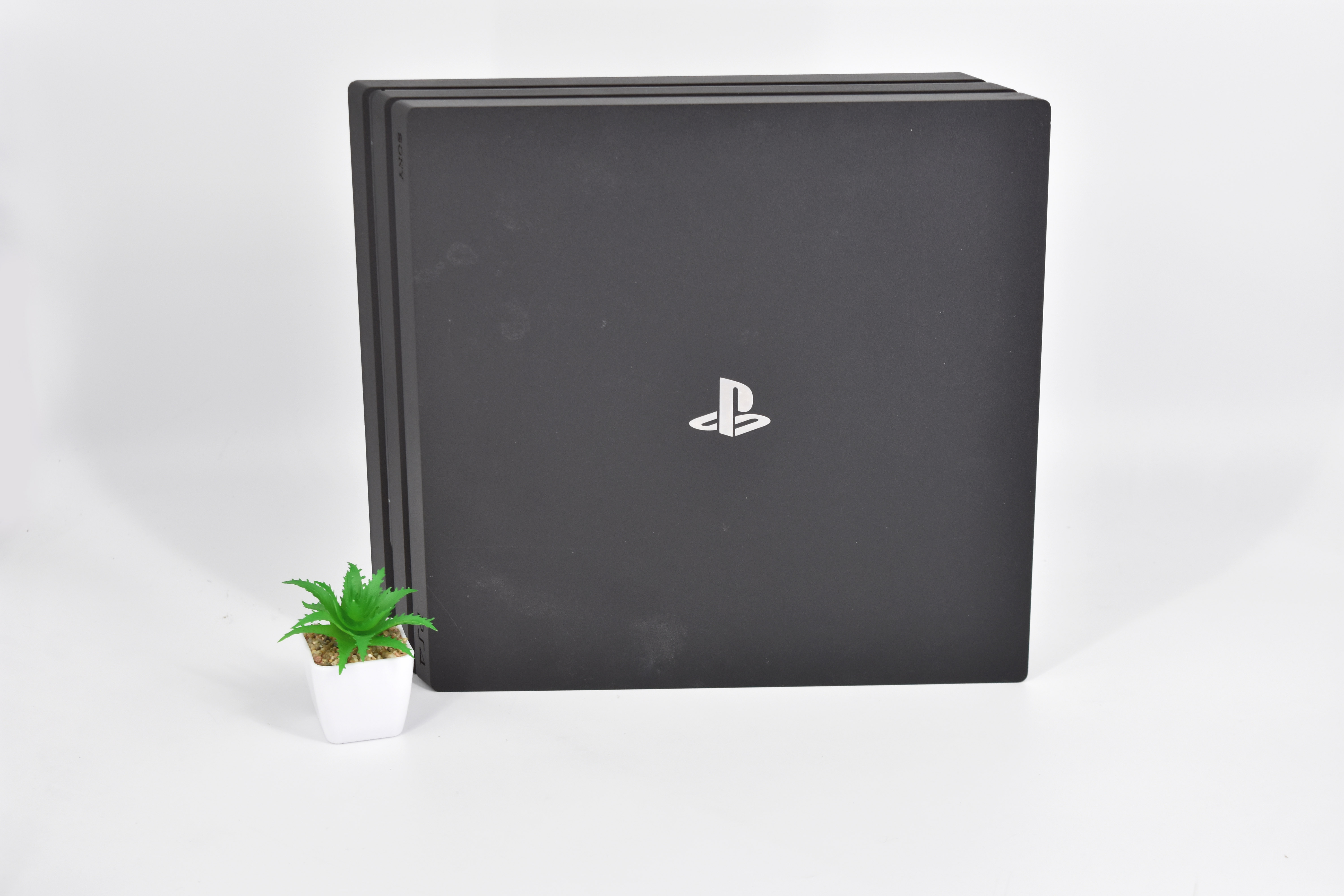 PS4 PRO 1 TB 4K HDR