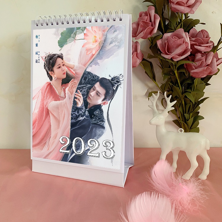 Pre - ปฏิทินตั้งโต๊ะ อวนกลิ่นละอองรัก 2023