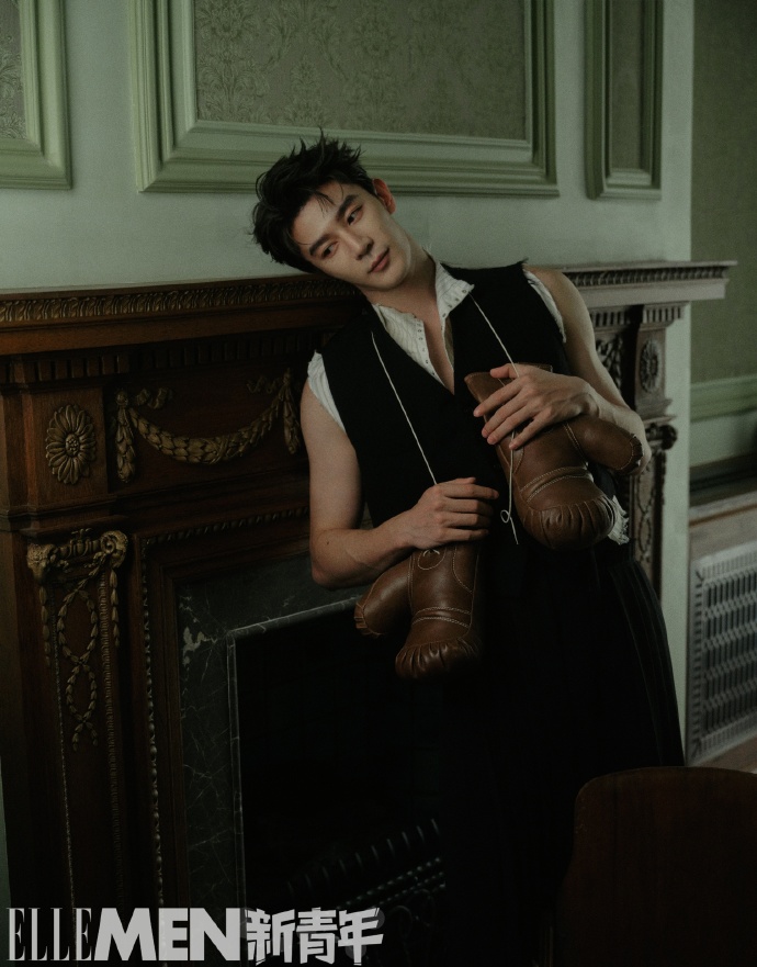 Pre - นิตยสาร ELLEMEN เซี่ยจือกวง XiaZhiguang 2025+การ์ดใหญ่*1+ การ์ดเล็ก*3/ 夏之光