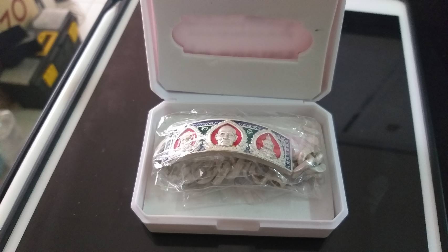 เลส เงิน หลวงพ่อพัฒน์ รุ่น สยบไพรี 4 บาท