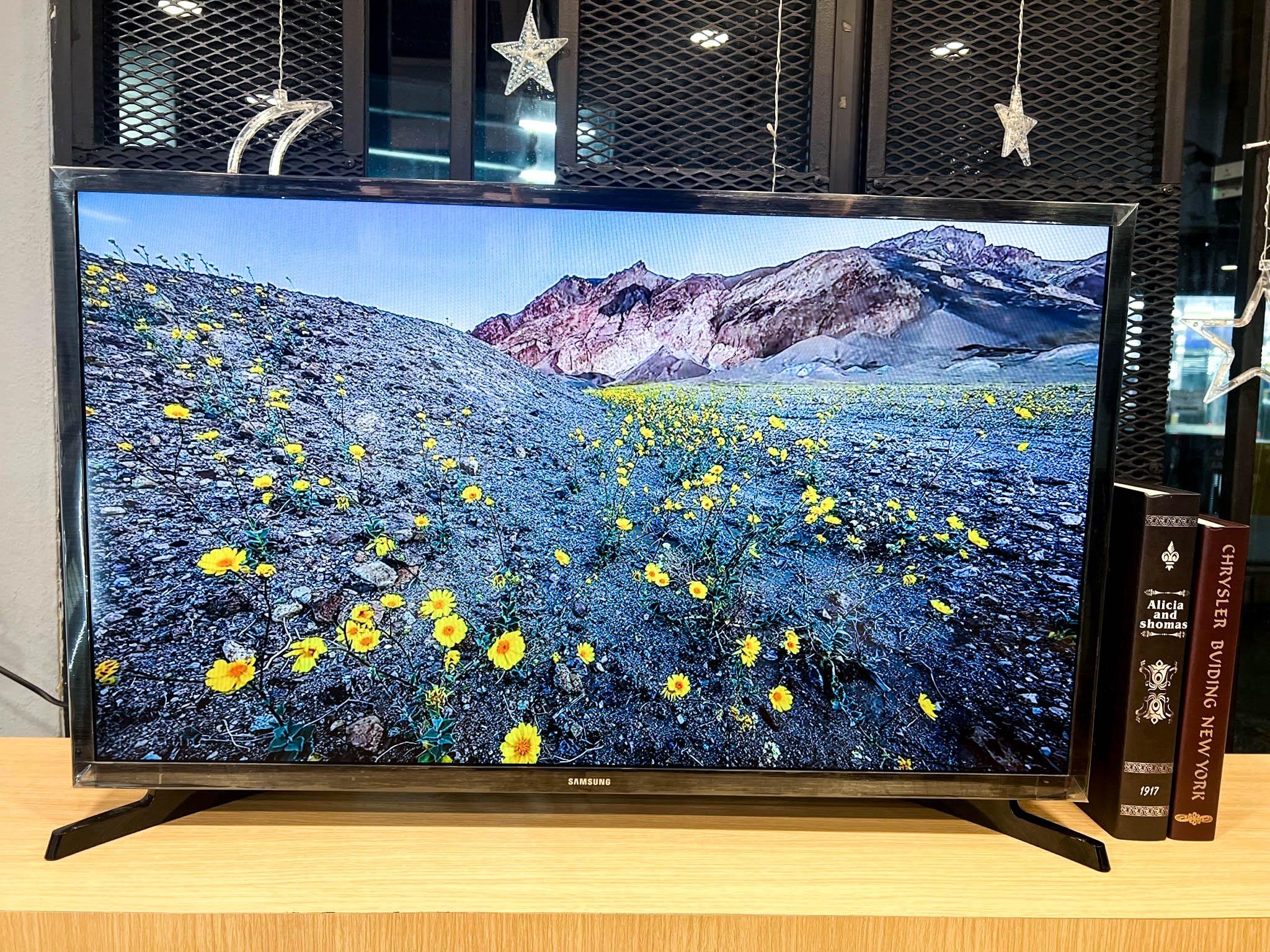 Samsung : HD Smart LED TV 32 นิ้ว รุ่น ua32n4300akxxt