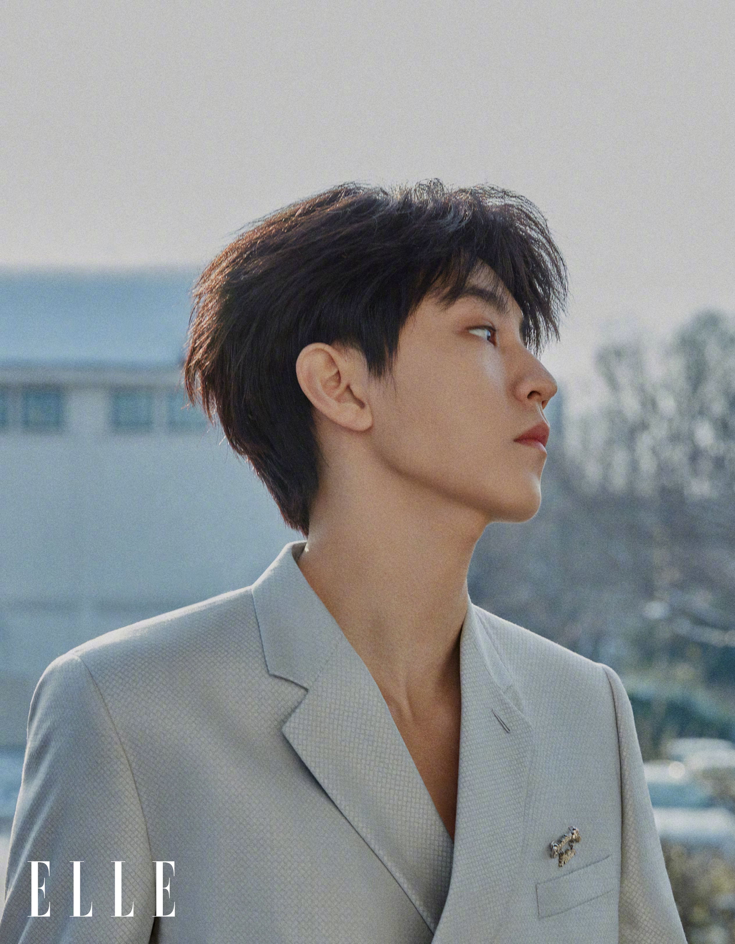 Pre - นิตยสาร ELLE หวังจวิ้นข่าย WangJunkai 2024+แถมจากร้าน