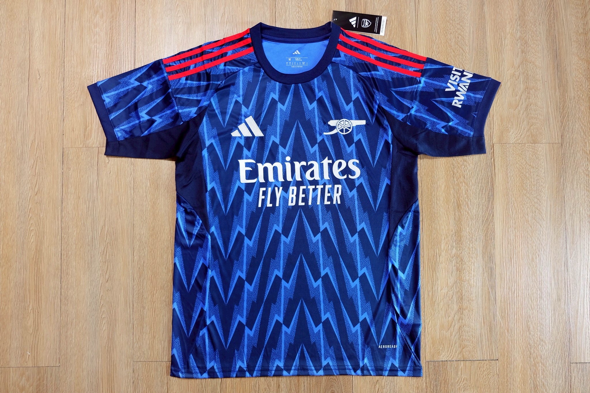 เสื้อฟุตบอลอาร์เซนอล เยือน สีน้ำเงิน Fans Edition เกรดแฟนบอล 2025