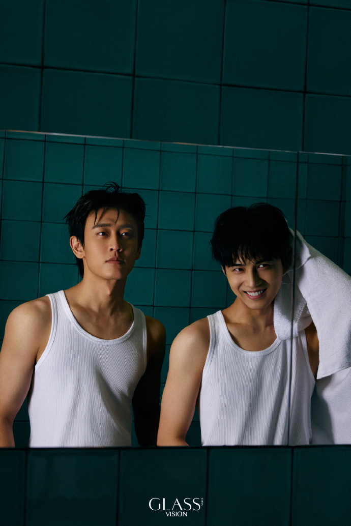 Pre - นิตยสาร GLASS VISION หวังเทียนเฉิน WangTianChen & Guzicheng กู่จื่อเฉิง 2025+การ์ด