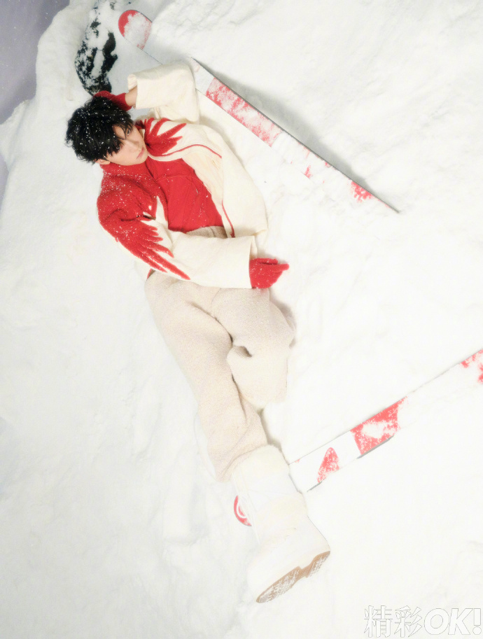 Pre - นิตยสาร OK โจวอี้หราน zhouyiran 周翊然 2024 + โปสเตอร์ + การ์ด