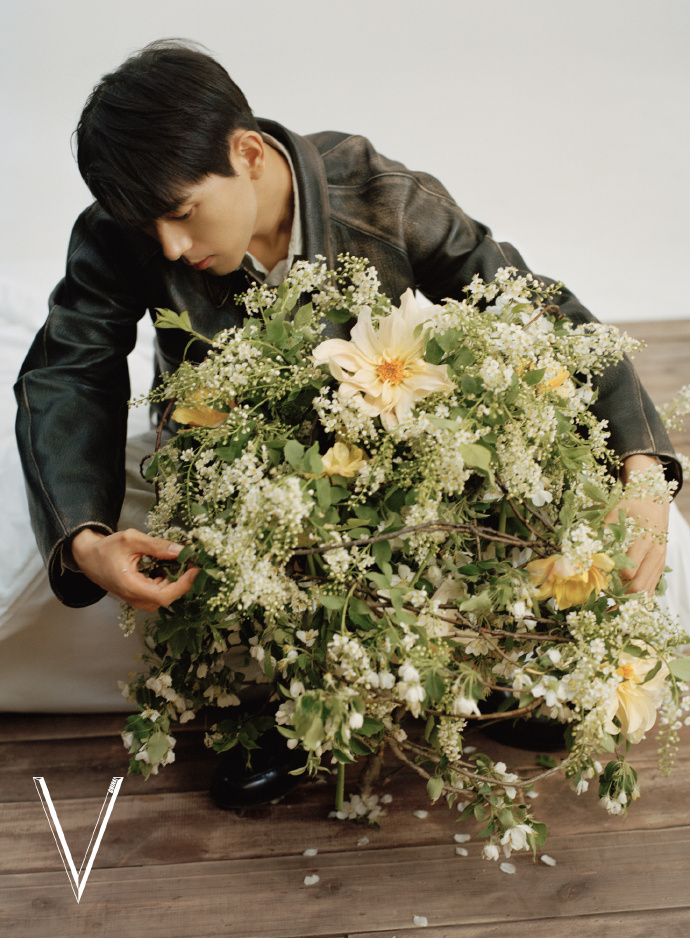 Pre - นิตยสาร V Magazine หลี่เซี่ยน LiXian 2024