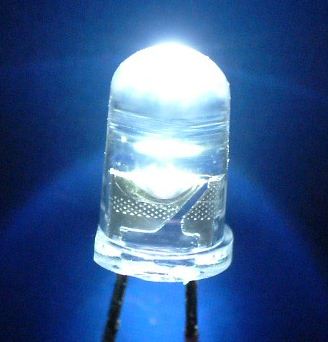 LED Super 5mm แบบใส สีขาว จำนวน 5 ชิ้น