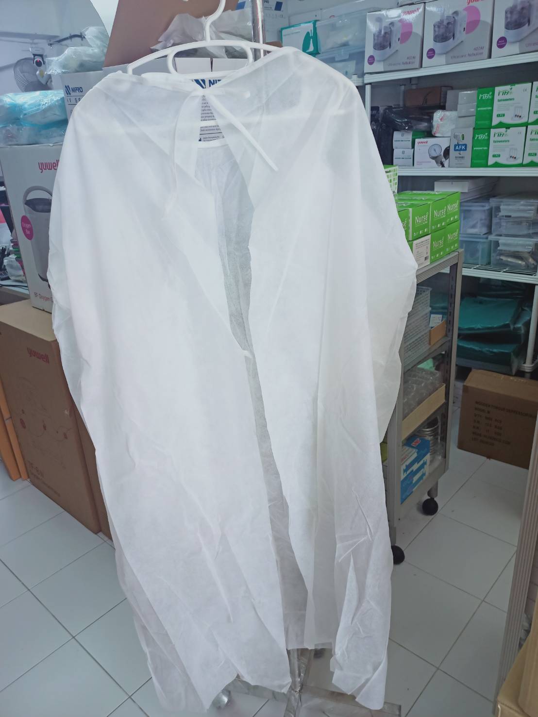 เสื้อกาวน์ใยสังเคราะห์ ( Isolation Gowns )