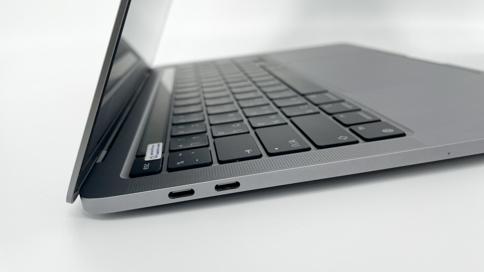 Macbook Pro (13-inch, M1, 2020) 8/256 GB