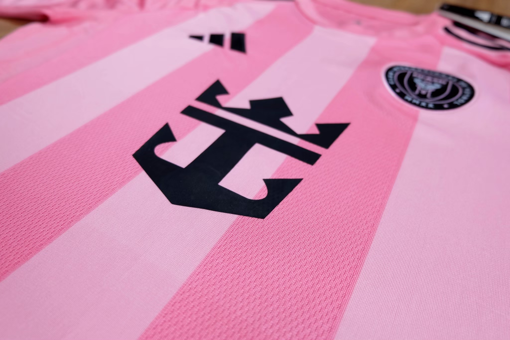 เสื้อฟุตบอล อินเตอร์ ไมอามี เหย้า สีชมพู่ เกรดแฟนบอล 2025