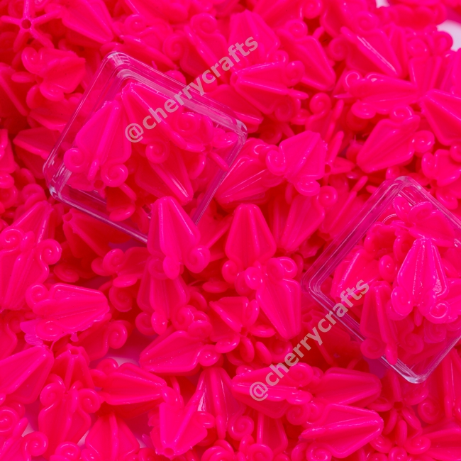 ดอกรักพลาสติกคุณภาพดีขนาด 1.5 ซ.ม. ดอกรักตราเสือ ฟรีขั้วสีเขียว ถุงละ 2,000 ดอก มีสีสดให้เลือกกว่า 10 สี+ รูดอกกว้างร้อยง่ายสวยมีน้ำหนัก ขายปลีก-ส่ง