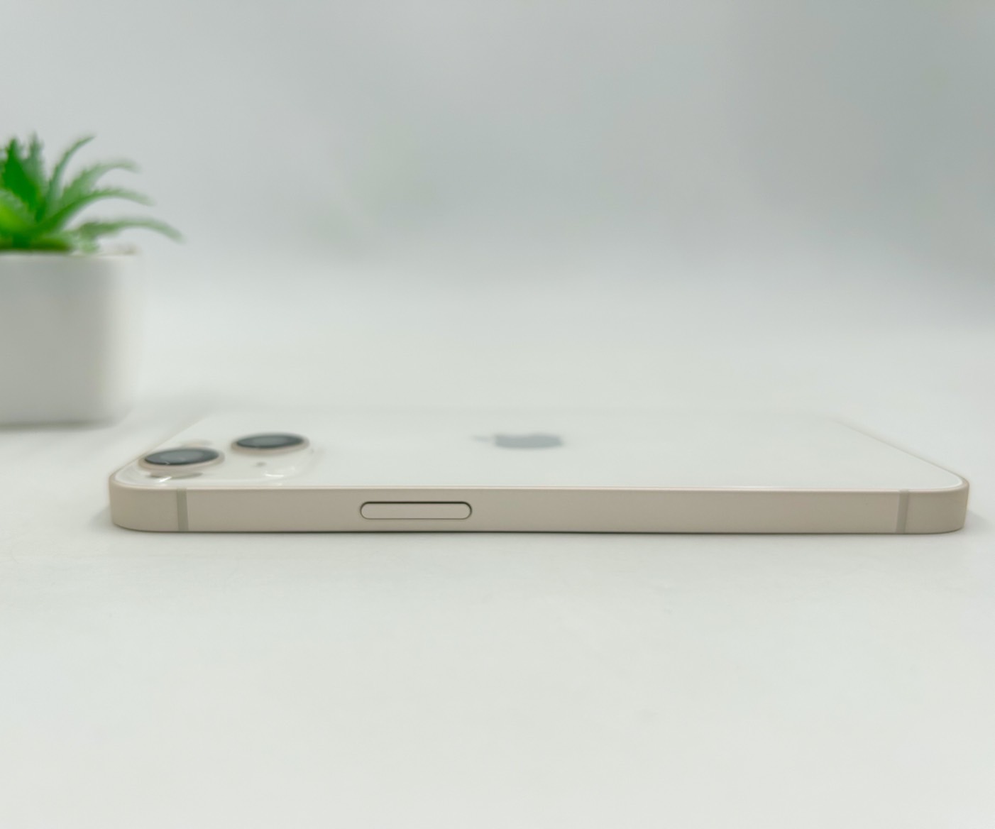 iPhone 13 256GB สี Starlight