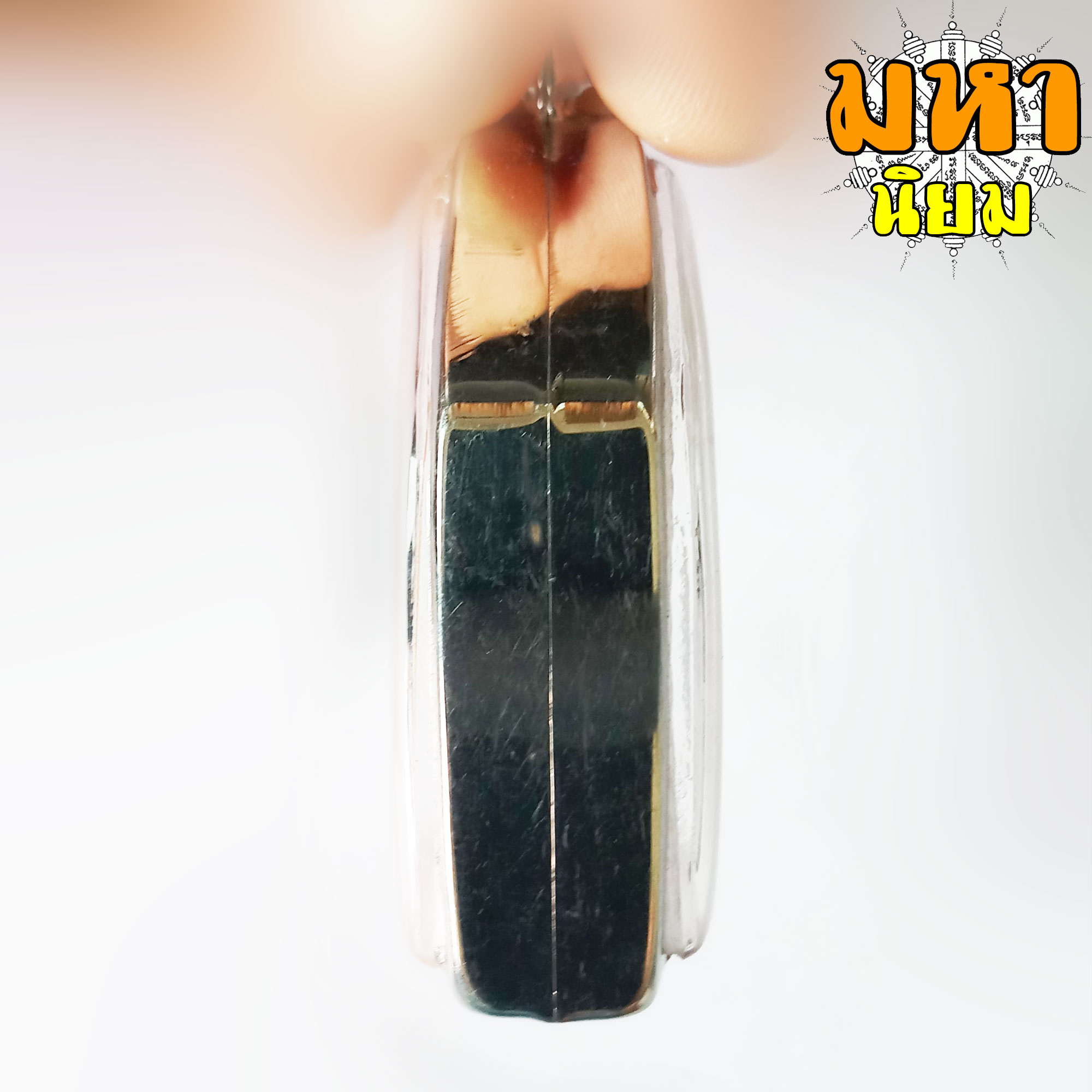 พระขุนแผน หลวงปู่ทิม วัดระหารไร่ จ.ระยอง เลี่ยมกรอบอย่างดี