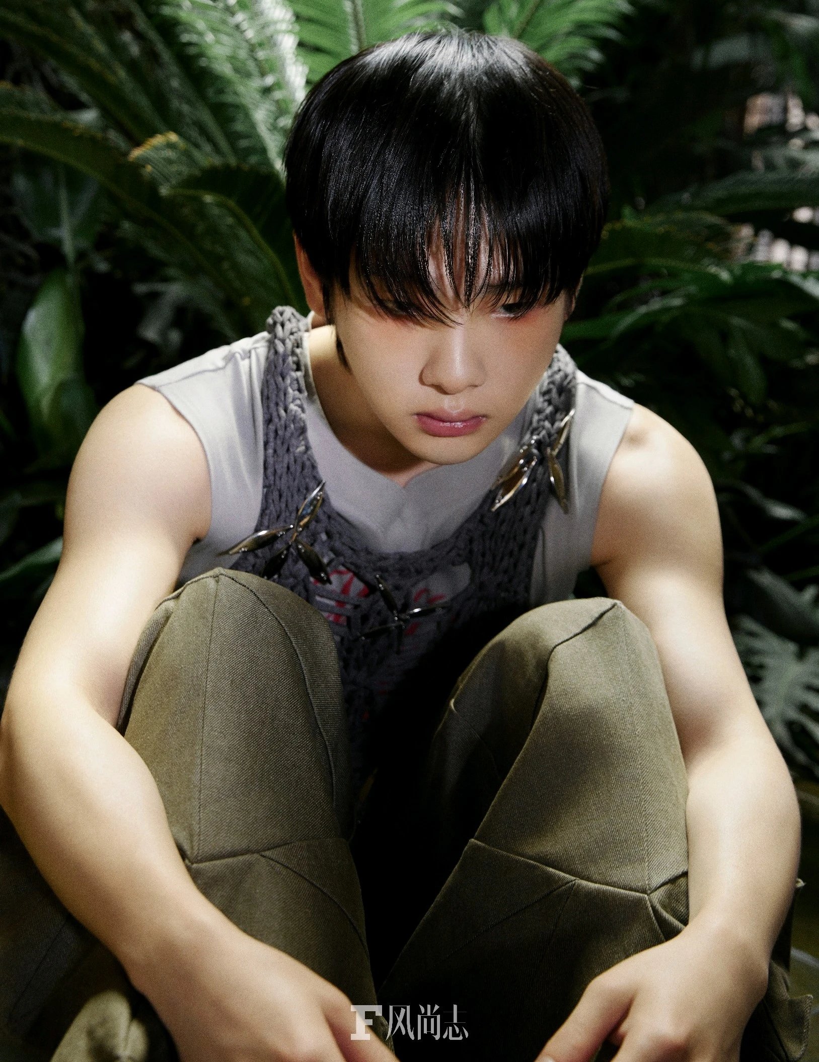 Pre - นิตยสาร F 风尚志 โจวเจิ้นหนาน ZhouZhennan 2024+ โพลารอยด์