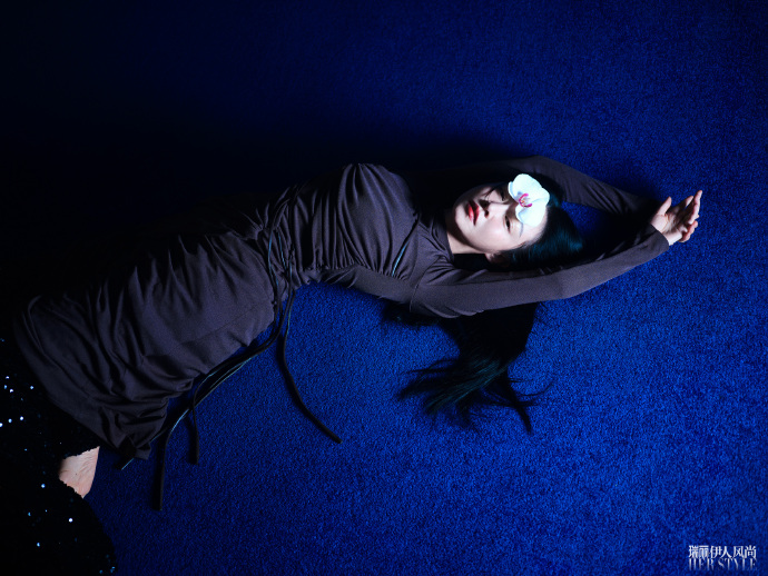 Pre - [瑞丽伊人风尚] นิตยสาร Rayli HerStyle ถานจั๋ว TanZhuo 2024