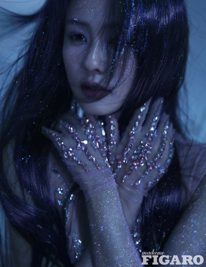 Pre - นิตยสาร Madame Figaro ไป๋ลู่ BaiLu 白鹿 2024+การ์ด