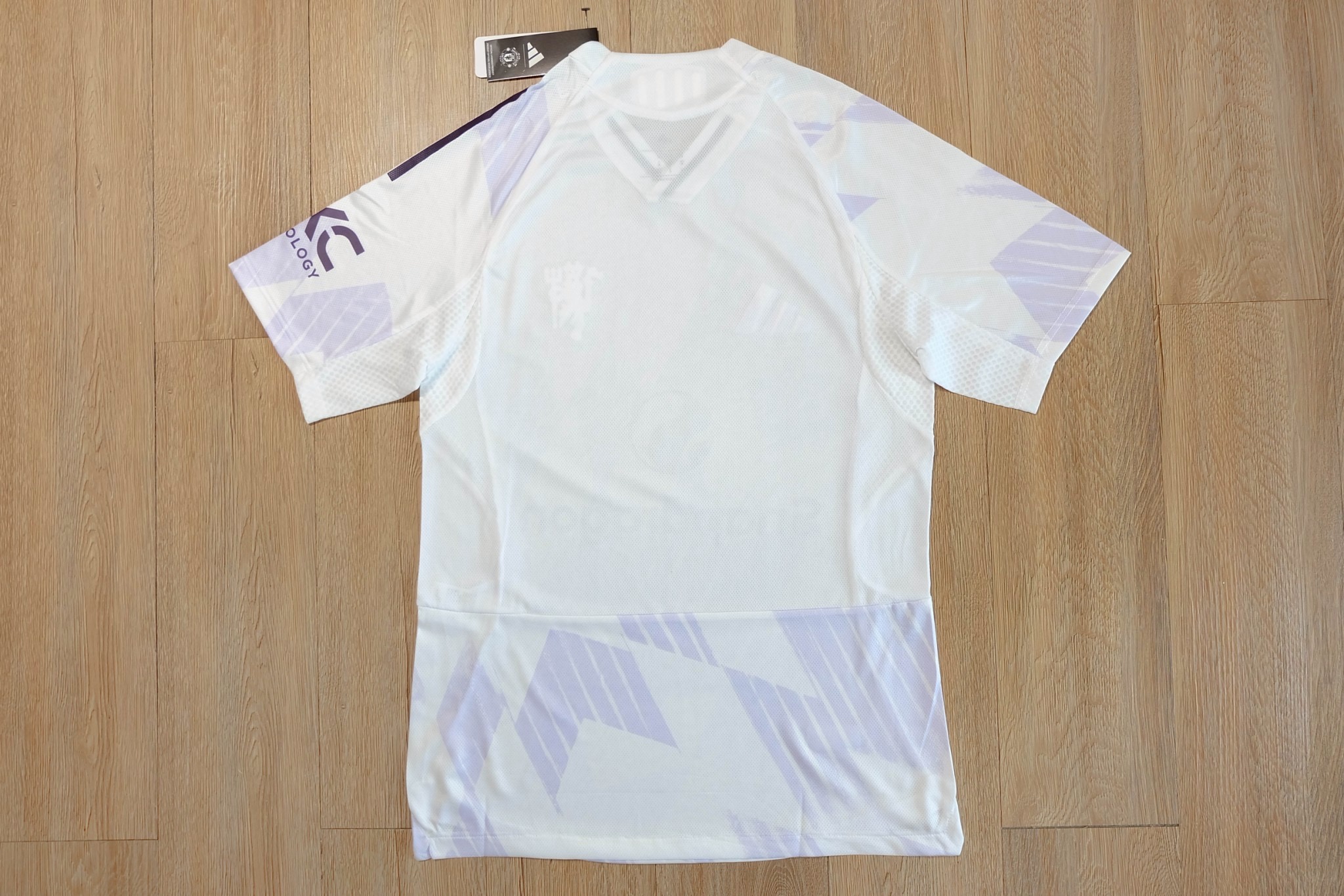 เสื้อฟุตบอลเเมนยู เยือน สีขาว Player Version Manchester United Away Jersey เกรดนักเตะ Player Edition 2025