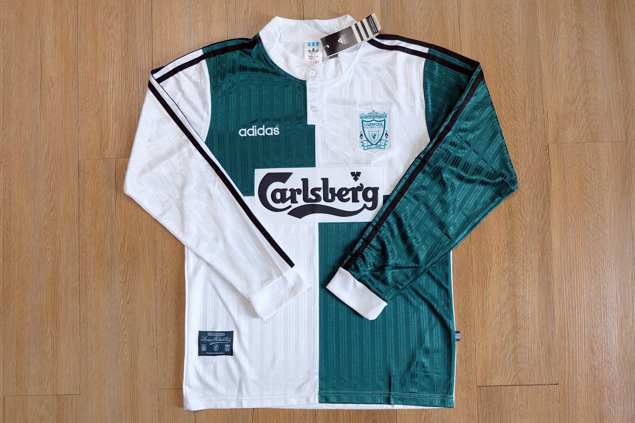 Retro เสื้อฟุตบอลย้อนยุค ลิ้วพูล เเขนยาว 1995-96