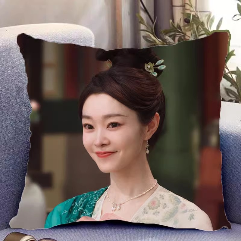 Pre - หมอนลายคะนึงรักหัวใจเพรียกหา 颜心记 FollowYourHeart (ไม่ใช่สินค้าอฟช.) 35 cm LuoYunxi