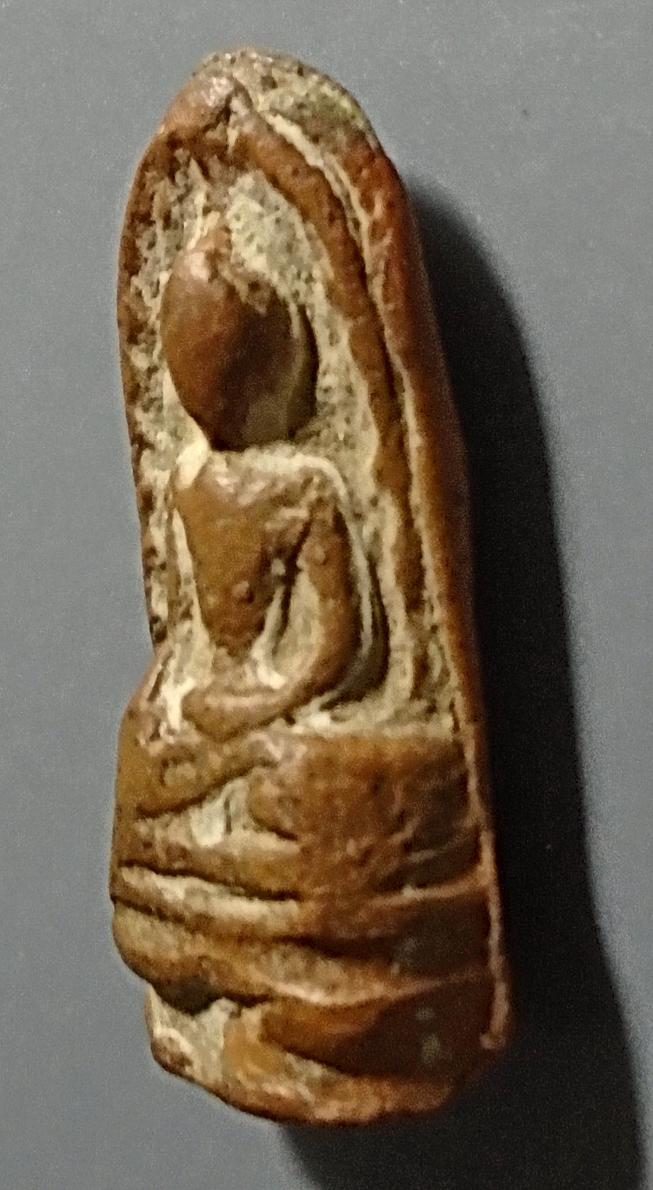 พระรอด เนื้อดิน กรุวัดบ่อ ปากเกร็ด นนทบุรี