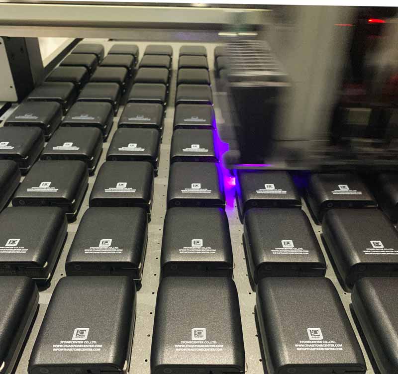 สกรีนโลโก้บนเพาเวอร์แบงค์ 2 จุด