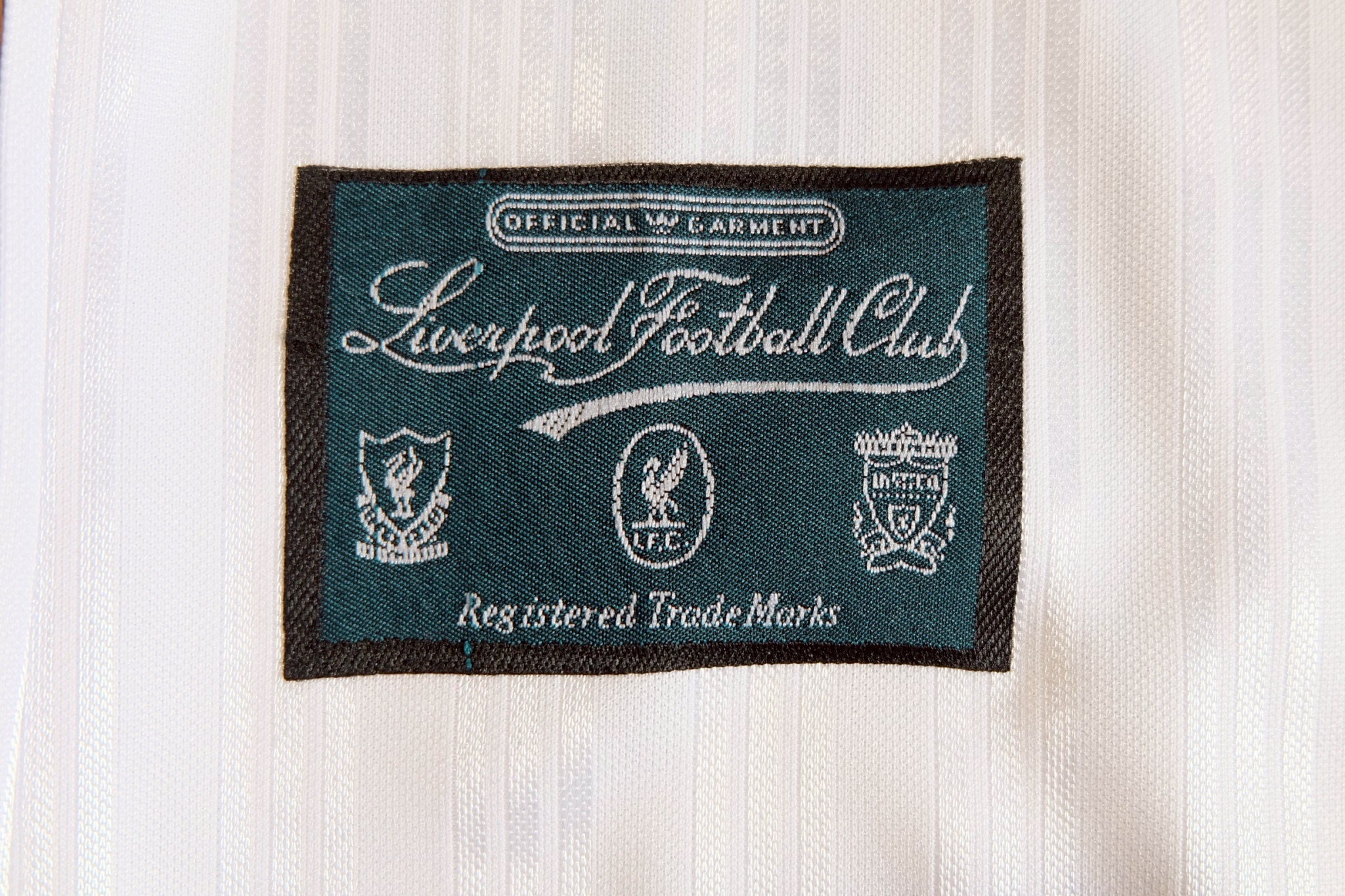 Retro เสื้อฟุตบอลย้อนยุค ลิ้วพูล เเขนยาว 1995-96