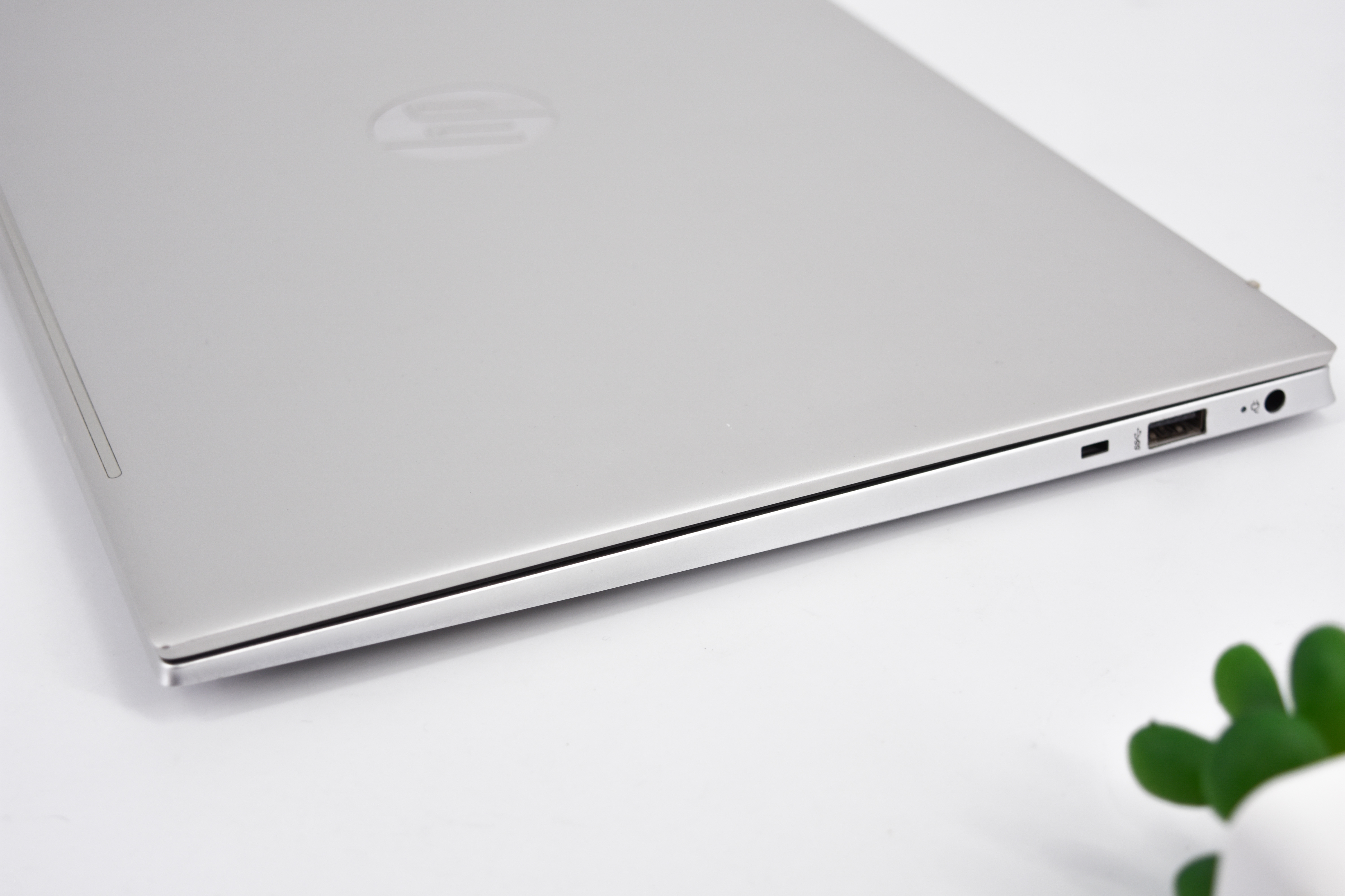 HP PAVILION 15-EH1120AU (NATURAL SILVER)