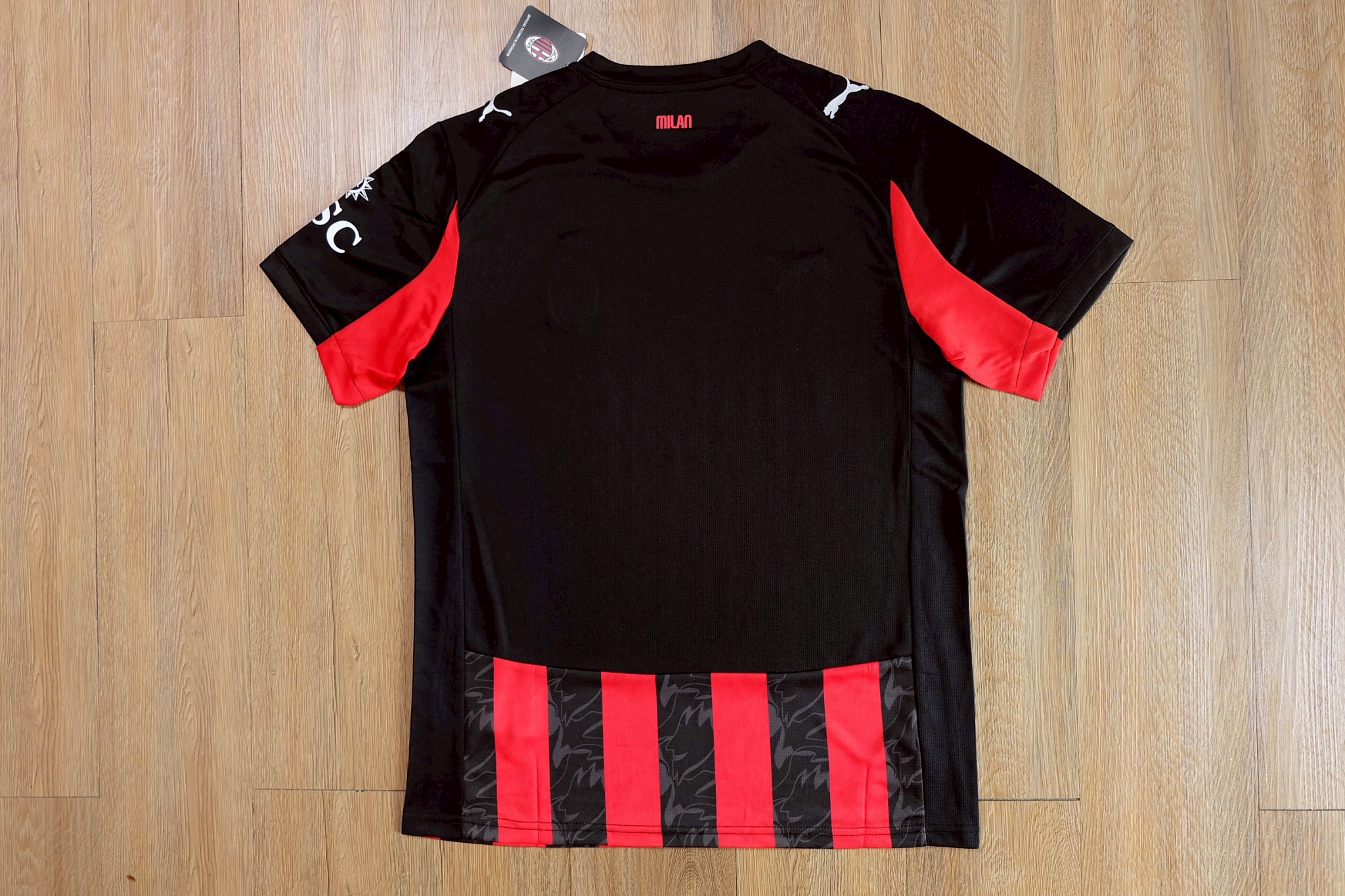 เสื้อฟุตบอล เอซี มิลาน เหย้า สีเเดงดำ Fans Edition เกรดแฟนบอล 2025