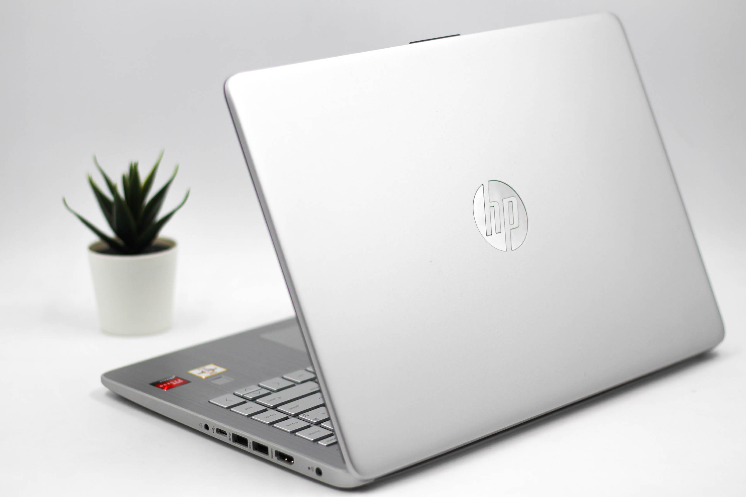 HP 14S-FQ0558AU (NATURAL SILVER)
