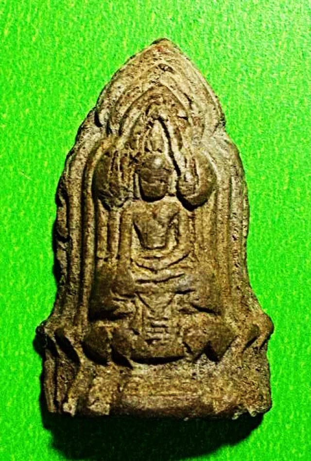 พระโคนสมอ เนื้อดิน กรุวัดค้างคาว จ.ชัยนาท (ขายแล้ว)