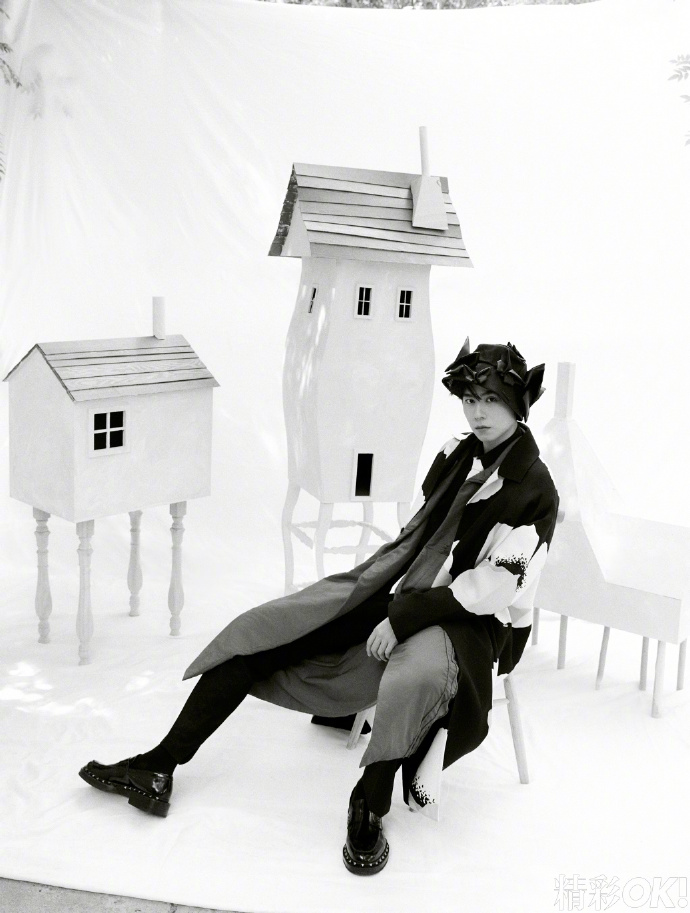 Pre - นิตยสาร OK หูอี้เทียน HuYitian 2024+ การ์ด 6